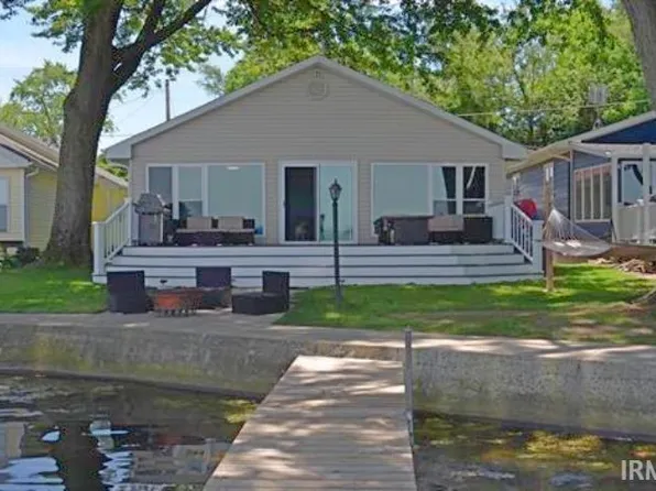 9052 E Hatchery Rd, Syracuse, IN 46567