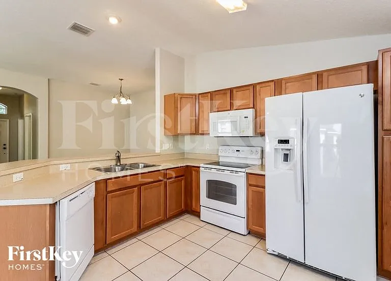 826 Barrister Dr — Photo 6