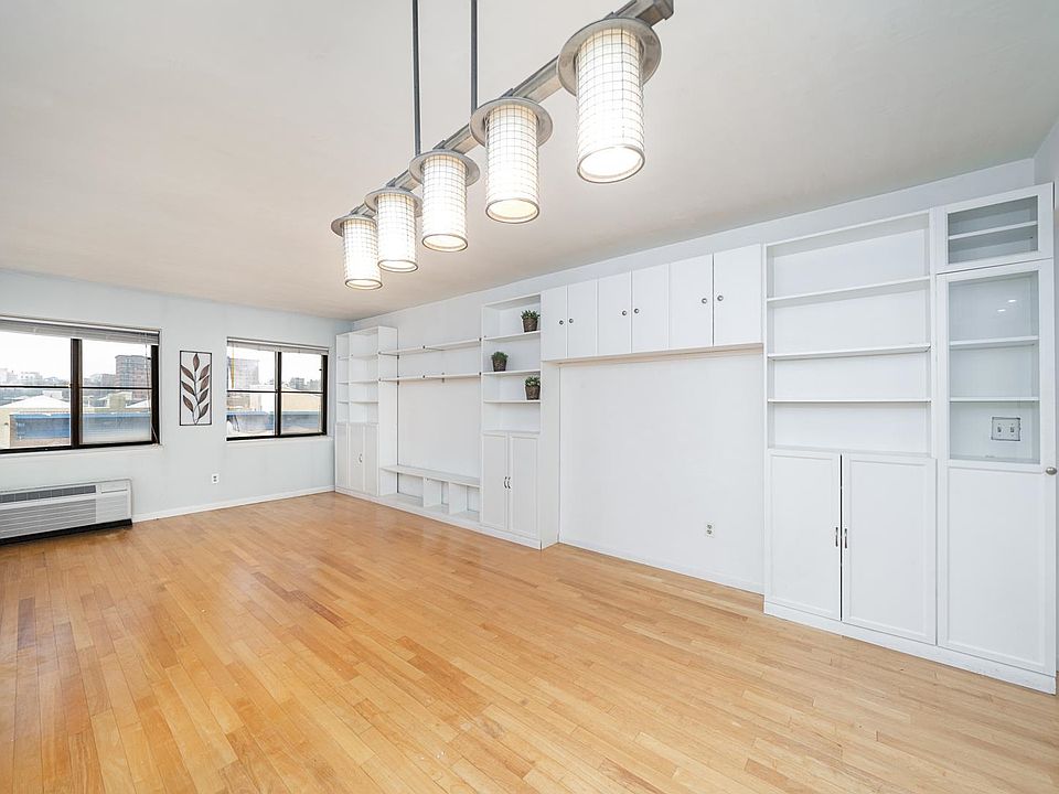 1st image of 463 1st St APT 6D