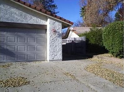 2nd image of 2054 Winchester Pl