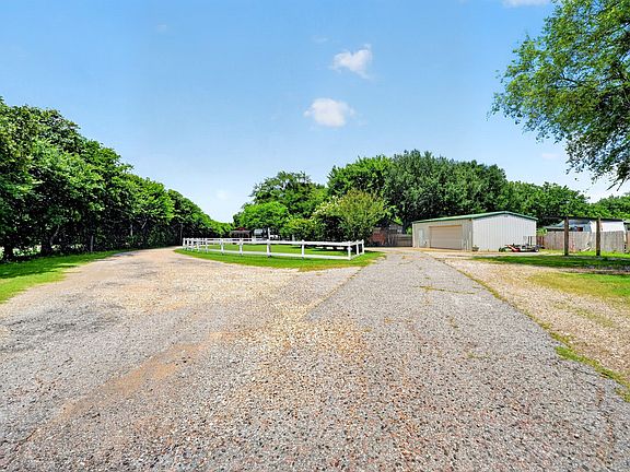 5th image of 111 Vz County Road 2806