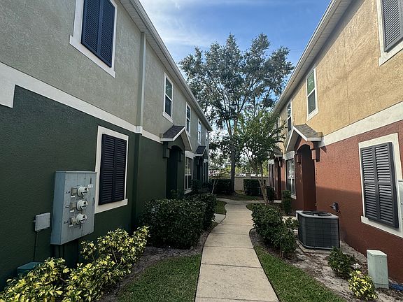 4th image of 3720 San Jacinto Cir #3720