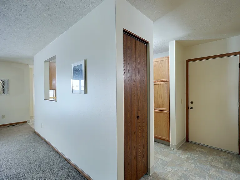 Oak Tree Apartments — Photo 7