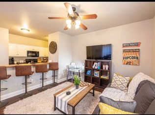 1123 S Tottenham Ct, Fayetteville, AR 72704