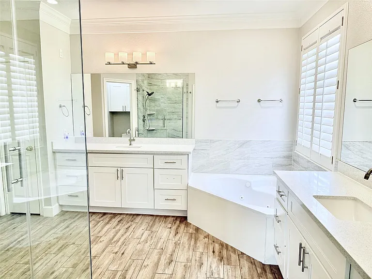 5711 Silver Bay Ct — Photo 16