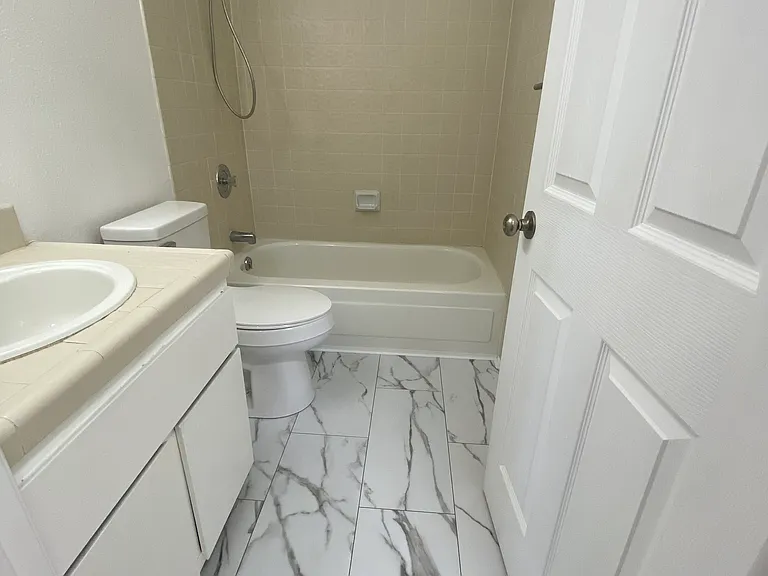 1199 Brinkby Ave #G — Photo 6