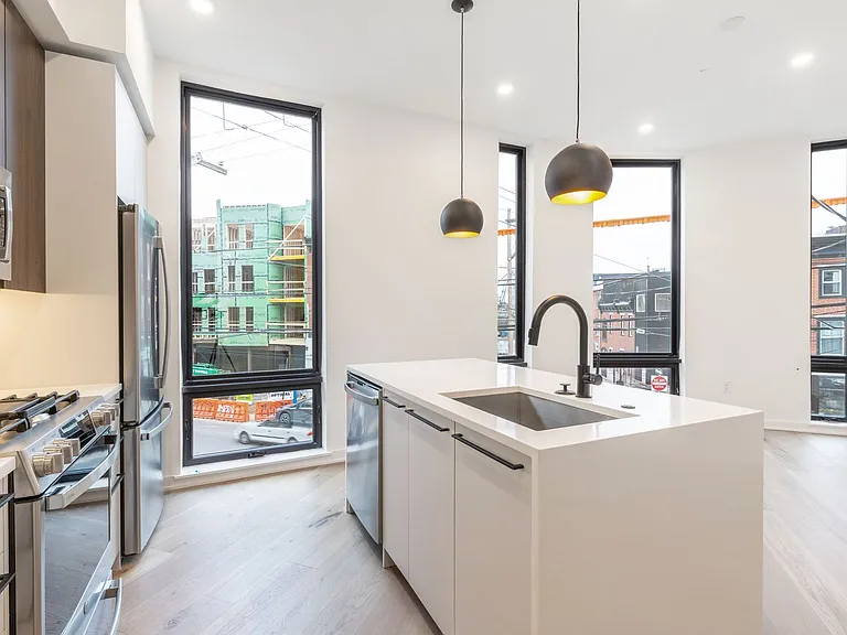 1601 Frankford Ave — Photo 8