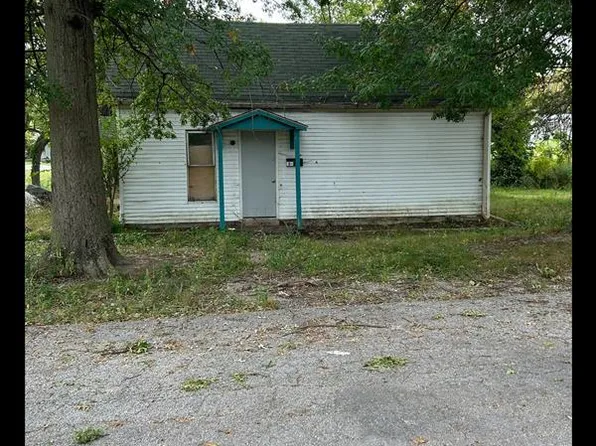 104 E 7th St, Macon, MO 63552