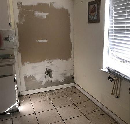 2nd image of 6937 W Comanche Ave