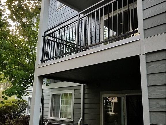 4th image of 1407 Evergreen Park Dr SW Unit 201