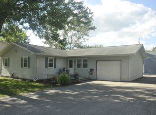 210 Cory Ln, Tolono, IL