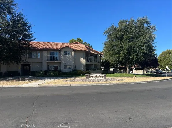 19163 Palo Verde Dr, Apple Valley, CA 92308