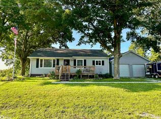 105 E Washington St, Roseville, IL