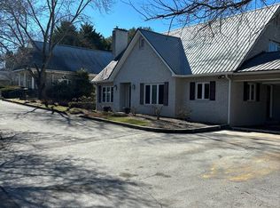 37 Georgia Rd, Franklin, NC 28734