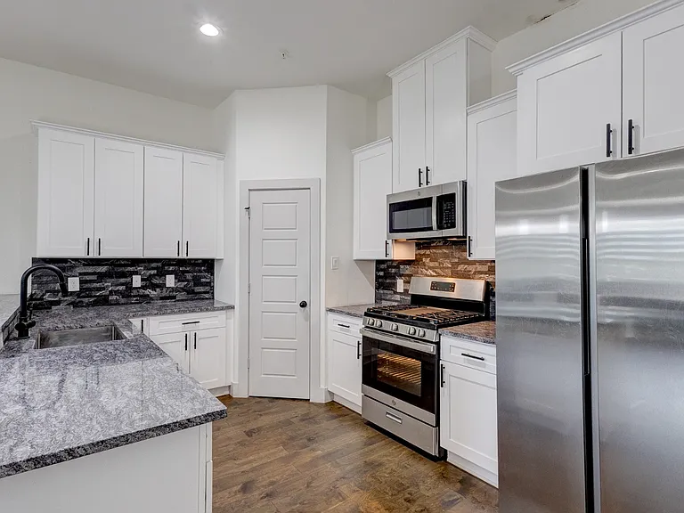6043 Rivendell Dr — Photo 11