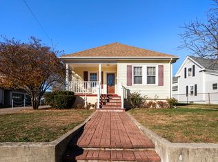 35 Arlington St, Franklin, MA 02038