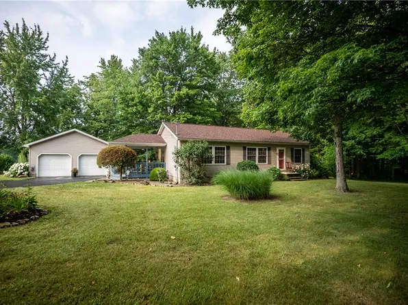 7310 Lamor Rd, Mercer, PA 16137