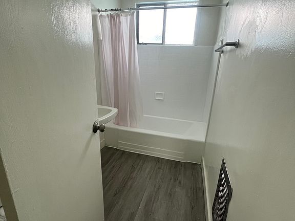 5th image of 2923 W 141st Pl Unit 4