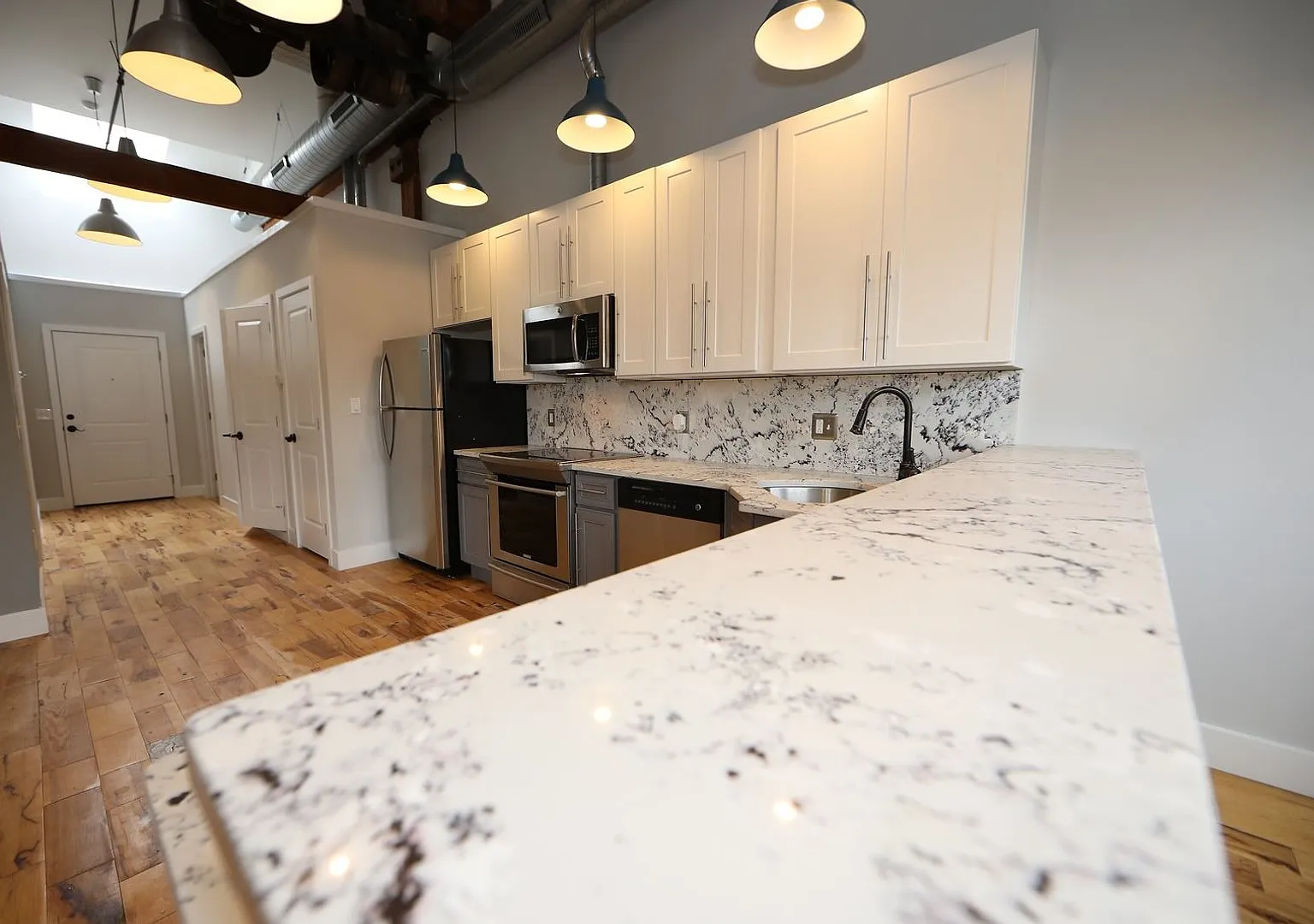1822 E Glenwood Ave — Photo 1