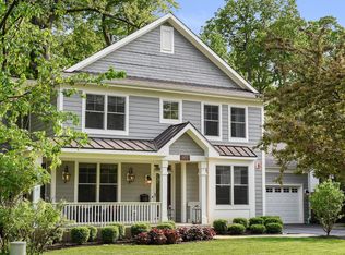 601 E Prospect Ave, Lake Bluff, IL 60044