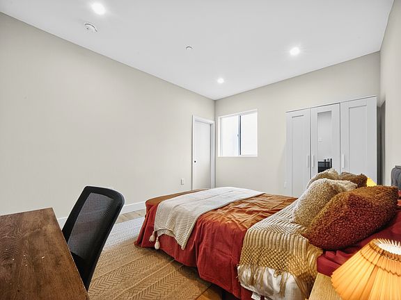 5th image of 1186 W 37th Pl #Ecee315df