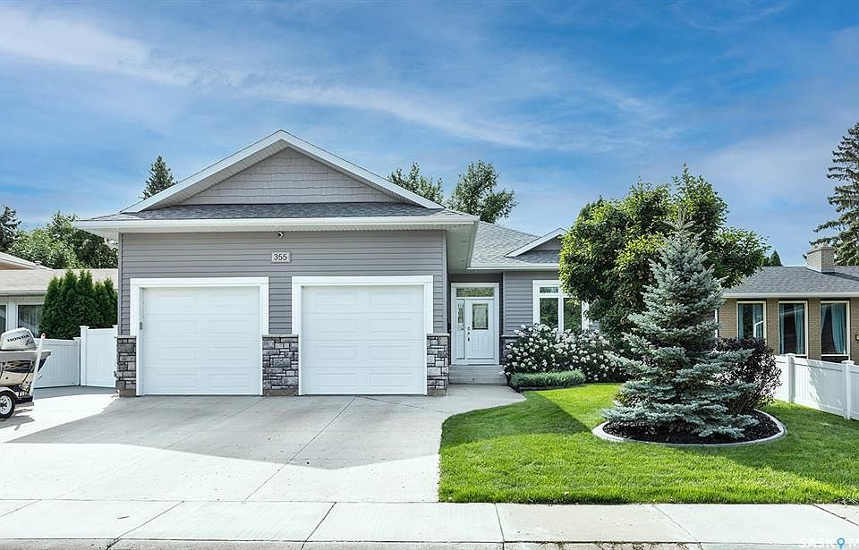 1st image of 355 Coppermine CRESCENT