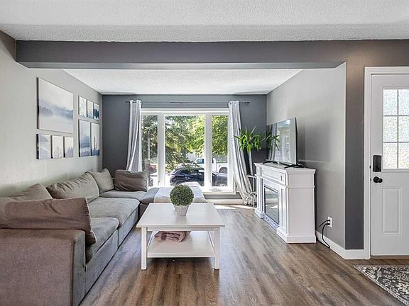 2nd image of 149 S Taradale Close NE