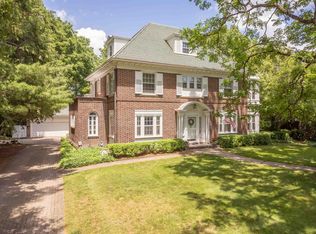 1286 W Stephenson St, Freeport, IL 61032