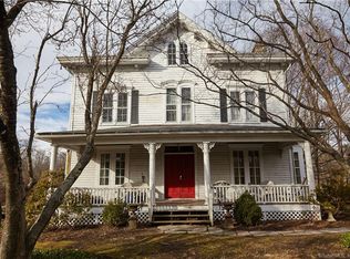 44 Great Hill Rd, Newtown, CT 06470