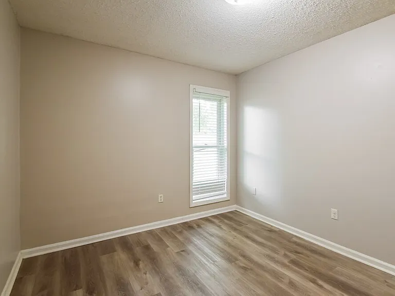 863 Hackberry Dr — Photo 14