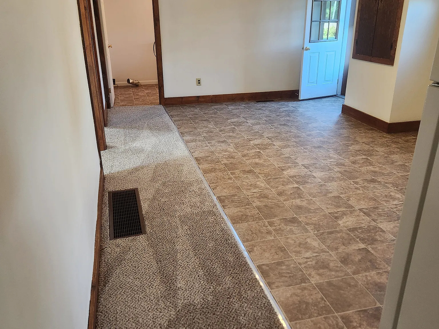 3 bed, $1,400 — Photo 3