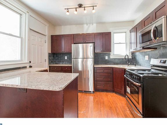 4th image of 5919 N Lawrence St