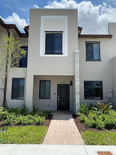 20672 NE 7th Pl #20672 Photo 1