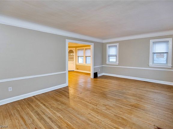 4th image of 2297 Ogontz Ave
