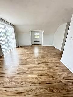 5th image of 125 Lindell Blvd