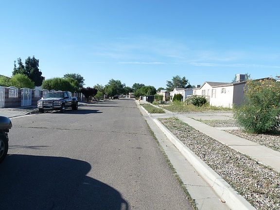 3rd image of 4015 Silver Fox Dr SE