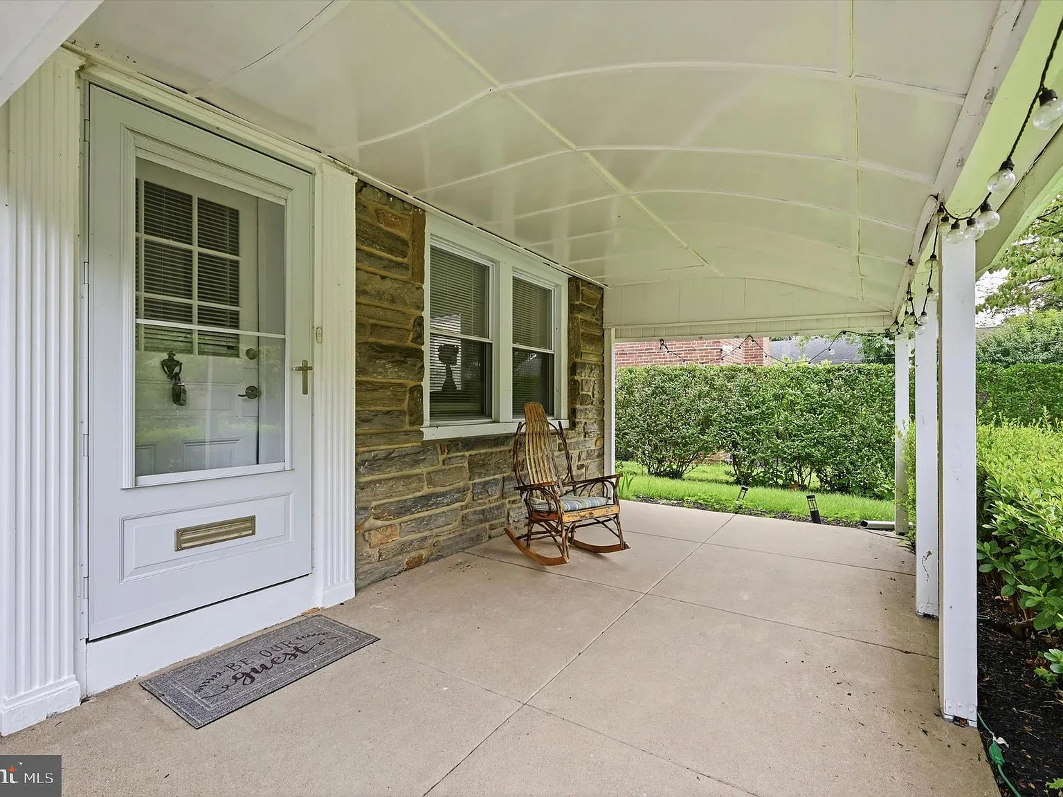 4 bed, 1737 sqft, $4,000 — Photo 4