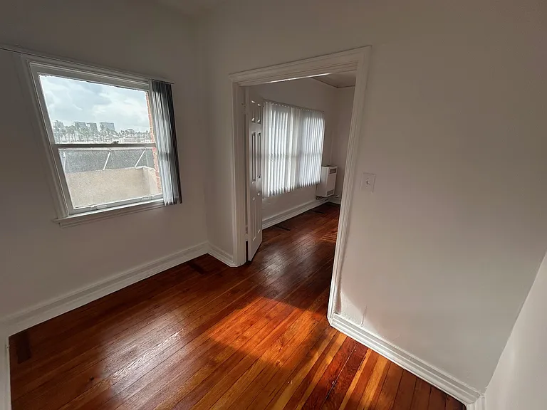 318 N. Mariposa Ave. — Photo 9