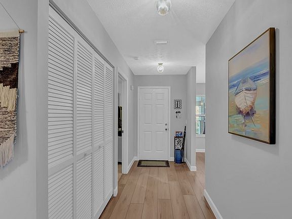 4th image of 720 Lake Orchid Cir APT 205