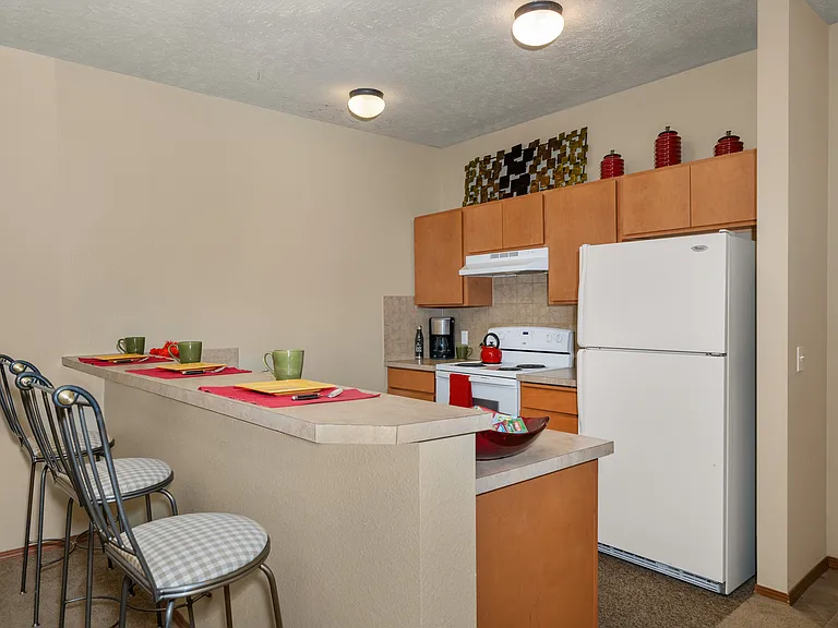 Eagle Point Apartments — Photo 40