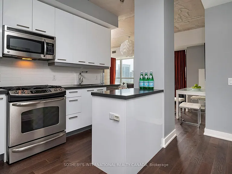 2 Gladstone Ave #706 — Photo 6