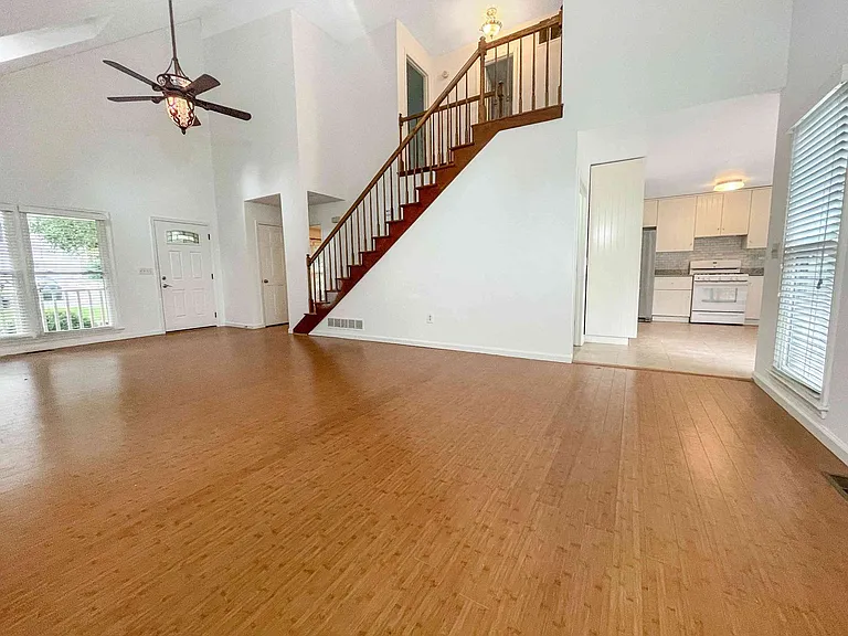 1454 Hembree Station Dr — Photo 6