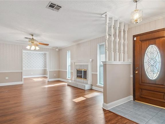3rd image of 237 Murray Hill Dr