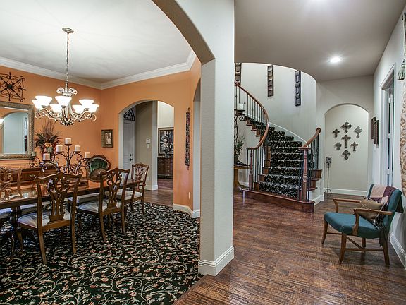 5th image of 831 Buffalo Springs Dr