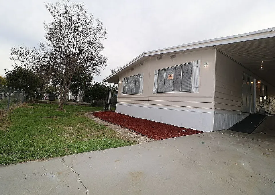 25381 Wanda Ln