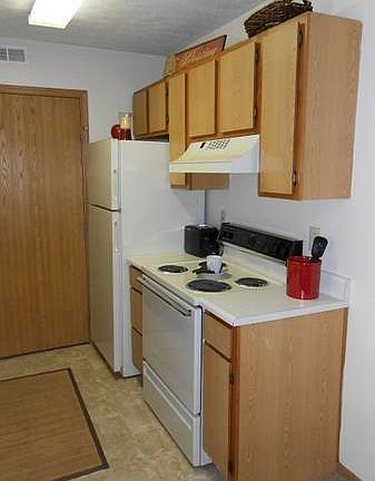 3rd image of 4406 Emerald Lakes Blvd