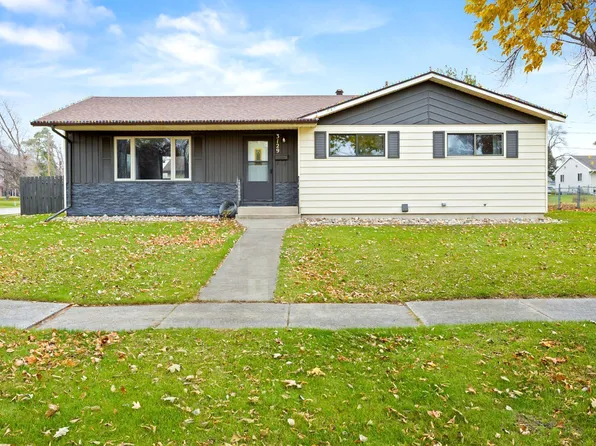 3129 8th St N, Fargo, ND 58102