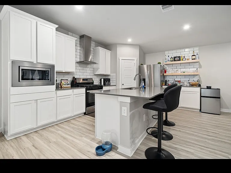 12817 Tokenhouse Ln — Photo 9