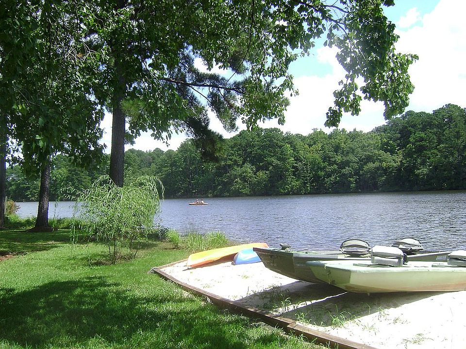 1st image of 202 Columbia Club Dr E