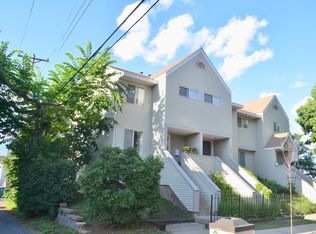 344 E 19th St #1, Minneapolis, MN 55404